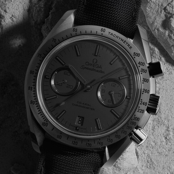 OMEGA Speedmaster Dark Side of the Moon Co‑Axial Chronometer Chronograph 44,25 mm – Einsicht Zifferblatt
